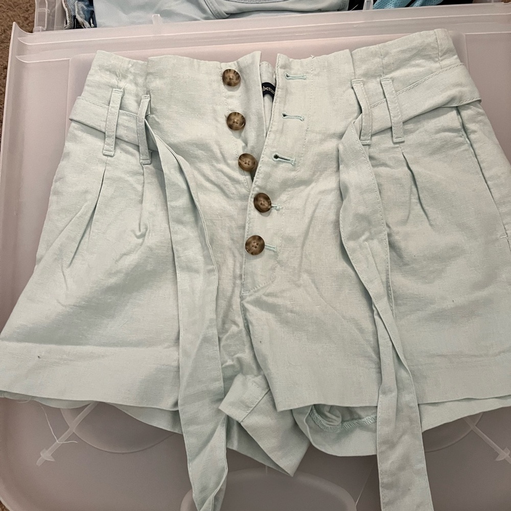 Abercrombie shorts new with tags